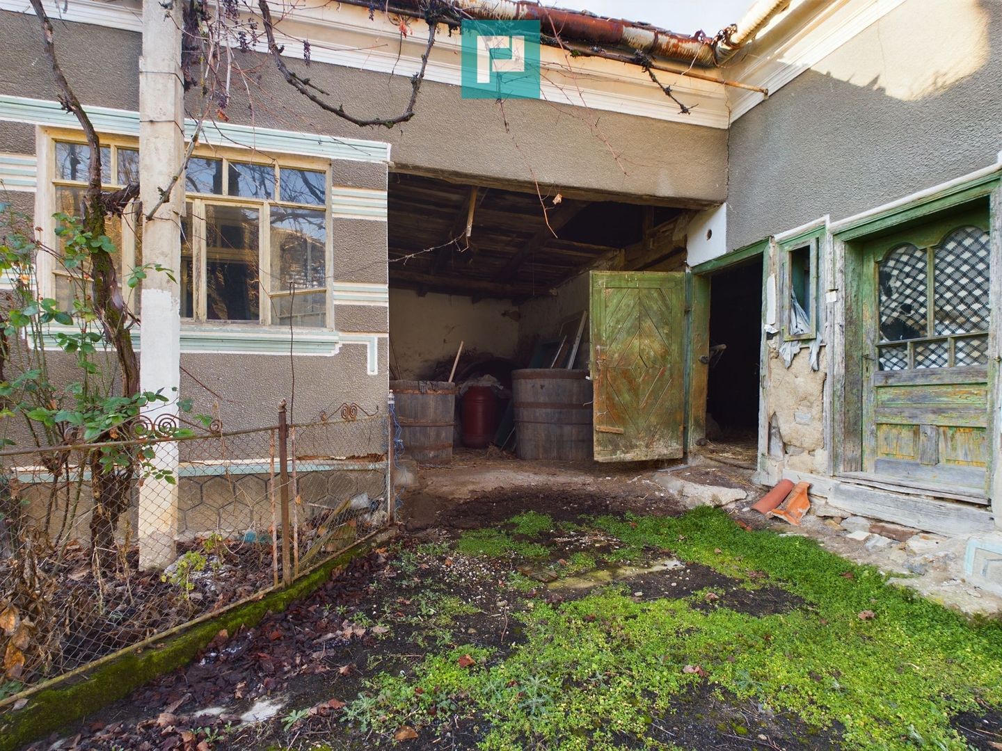 Casă de vacanță de vânzare în Tauț - Poză 12