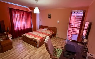 Vila P+1 cu terasă 255 mp + garaj 22,5 mp si teren 417 mp-Berceni ! - Poză 8