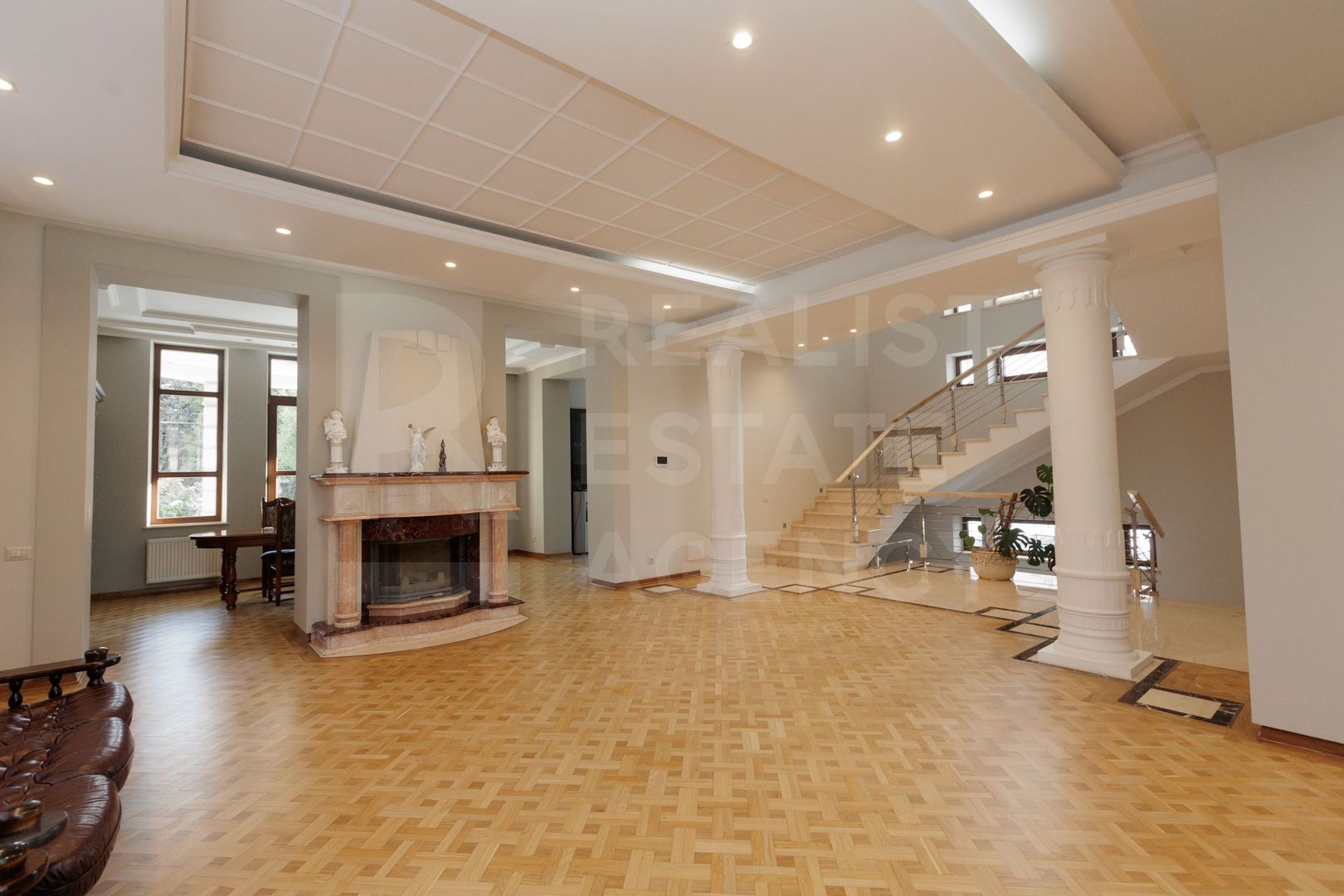 Chirie, casă, 3 nivele, strada Frumoasa, Centru - Poză 5