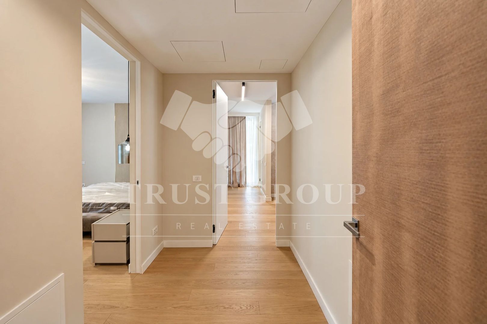 Apartament 4 camere Aviatorilor | Curte 132mp - Poză 9