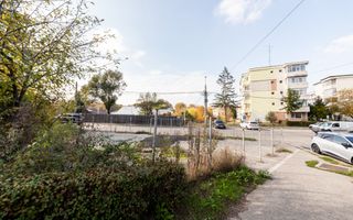 Teren stradal pe colț - Ideal afacere - front stradal mare - Poză 9