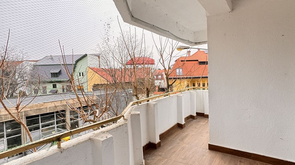 Apartament 3 camere, zonă centrală Oradea - Poză 7