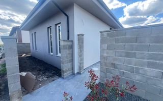 Casă individuală  3 camere Sanandrei - Poză 1