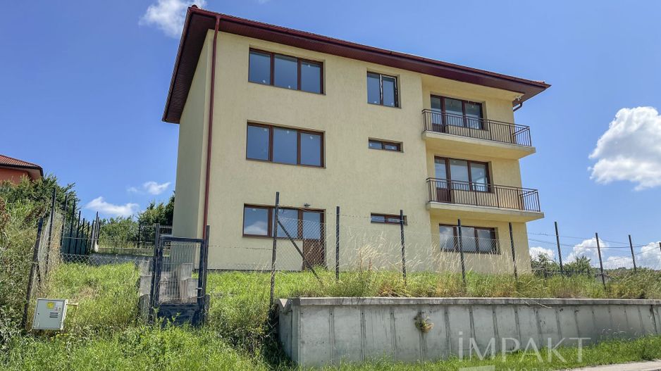 Casa individuala pe 3 niveluri pretabila pentru birouri, in cartierul Iris - Poză 1