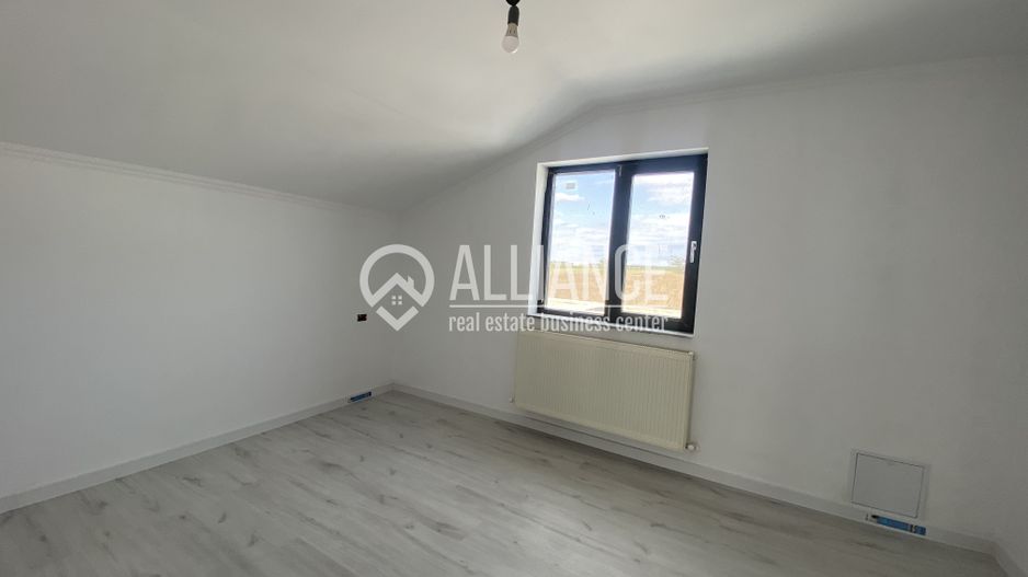 Valu lui Traian (COD 07) Casă P+M cu 5 camere, teren de 517 mp - Poză 15