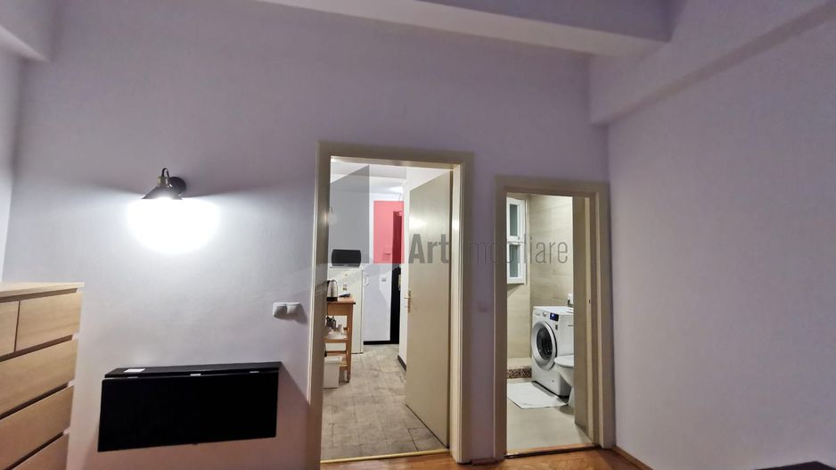 Garsoniera "VALENTA",  vedere "SPLENDIDA"  Piata Universitatii - Poză 7