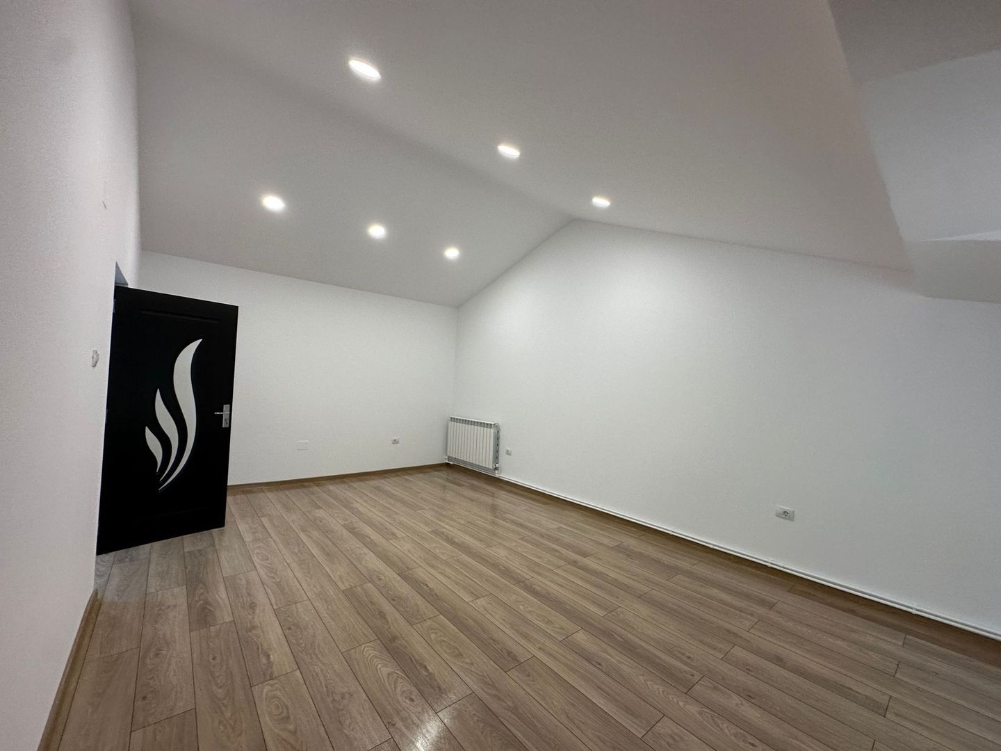 Vilă tip duplex, modernizată 2023,  teren 913 mp, zona Cartier; - Poză 7