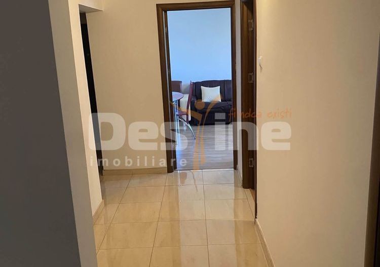 Apartament cu 3 camere de închiriat, zona Tomis Nord, Constanța - Poză 2