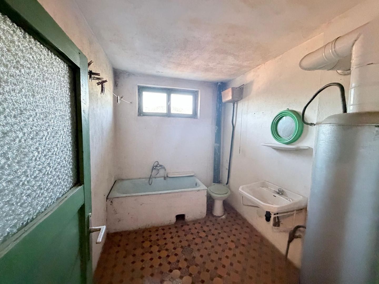 Apartament spațios  la casa- preț atractiv/COVASNA - Poză 11