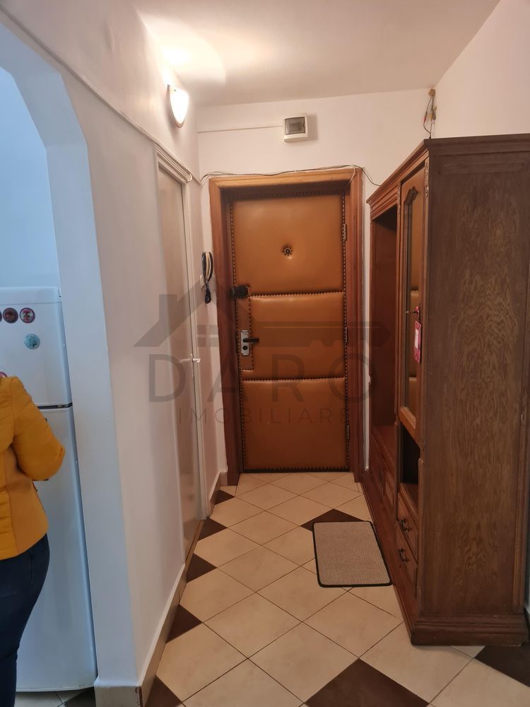 Inchiriez apartament cu 2 camere - Poză 2