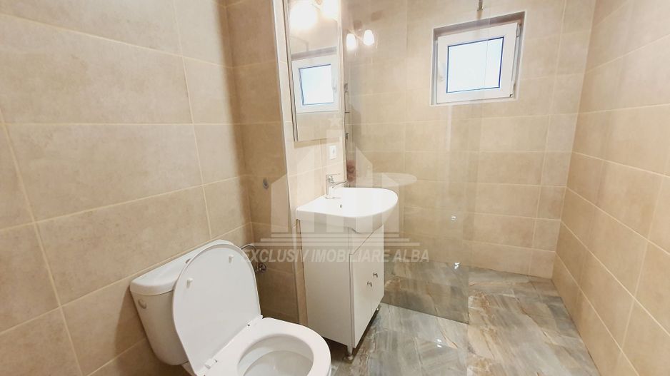 Apartament cu 2 camere decomandate de inchiriat, Cetate - Poză 7