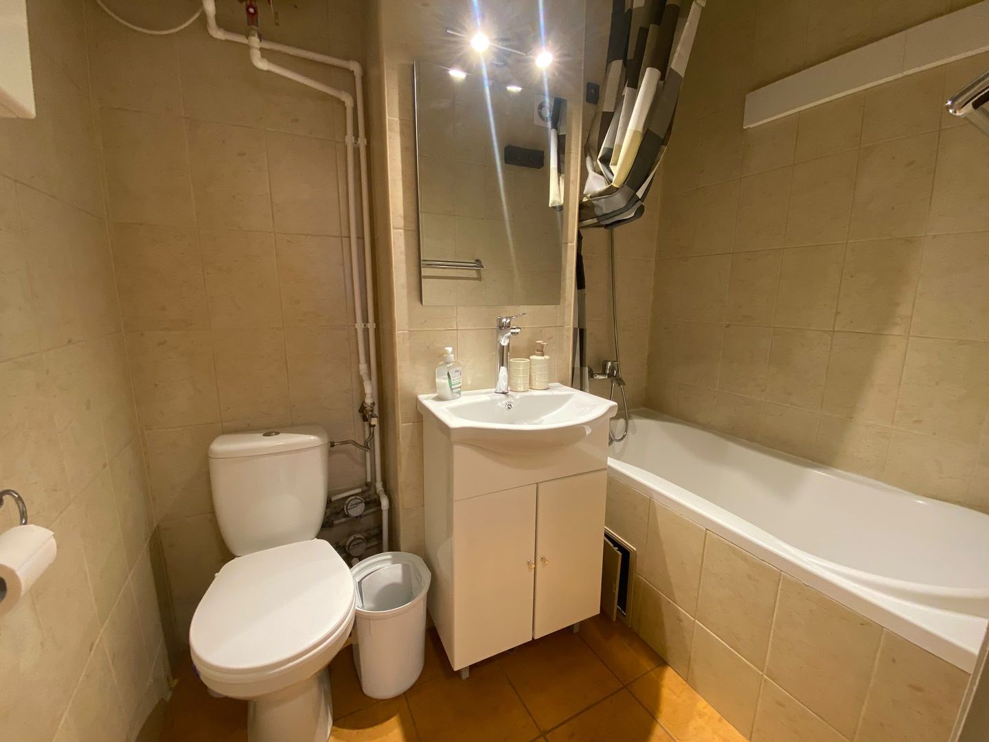 Apartament Drisotr - Metrou - Poză 5