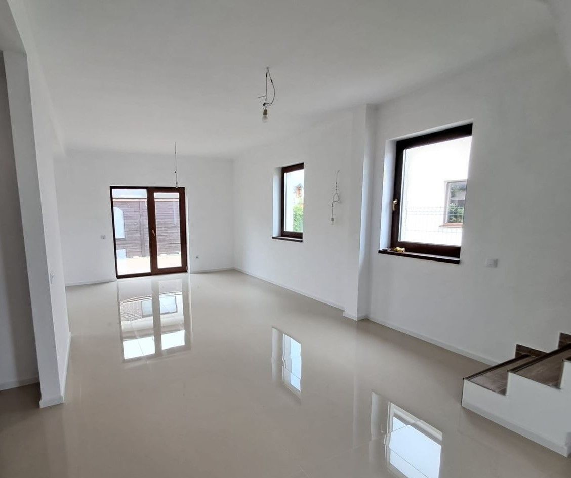Vila nou P+1 | De vanzare | 4 camere | Otopeni-Odaile - Poză 3