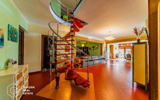 Vila spatioasa cu cinci dormitoare și teren generos de 1440 m in Aradul Nou - Poză 18