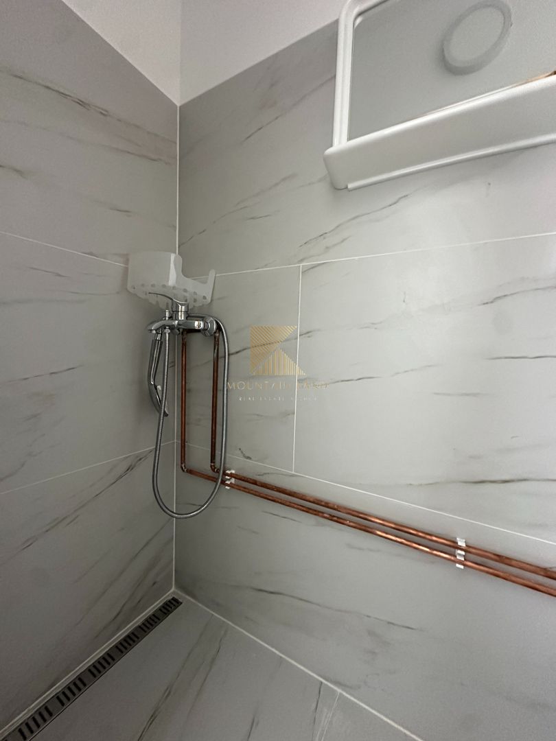 Camera cu baie, renovata complet, Str. Serii 2, prima inchiriere - Poză 8