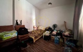 Casa renovata cu 4 camere la curte comuna | Iosefin - Poză 8