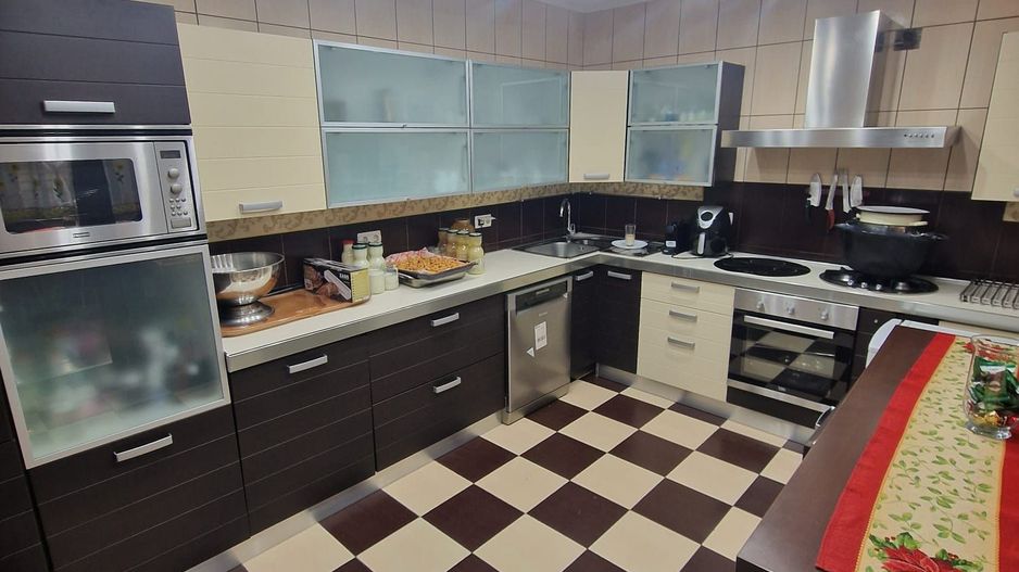 De vanzare vila deosebita, Prelungirea Ghencea/Cartierul Latin - Poză 1