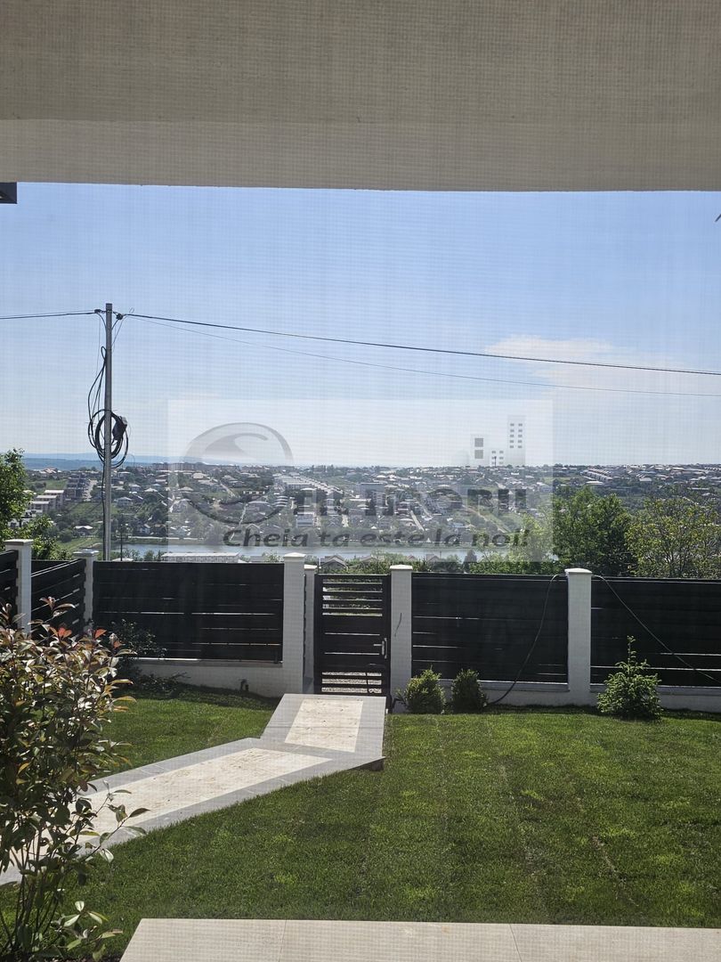 Cartier Copou-duplex cu priveliște spectaculoasă – 4 camere, 340 mp - Poză 1