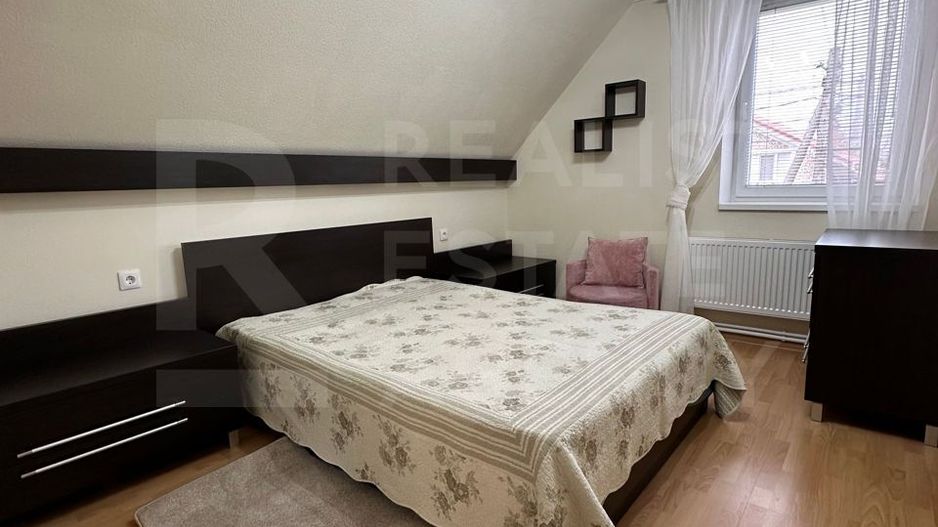 Chirie, apartament 4 camere, strada Codrul Cosminului, Centru - Poză 3
