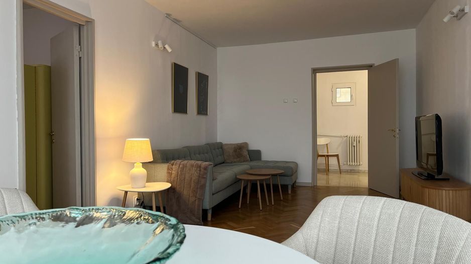 Apartament cochet, trei camere, Vatra Luminoasa - Poză 4