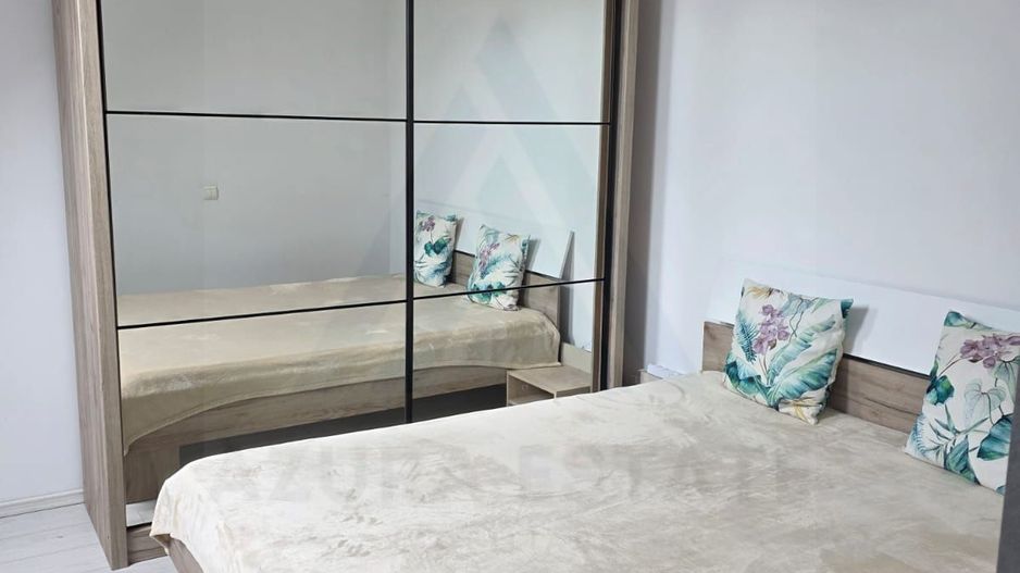 Apartament modern 3 camere 65 mp utili balcon zona Vasile Aaron - Poză 5