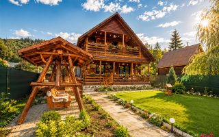 Cocheta casuta,mobilata,accesorizata, garaj,gradina,foisor,Lunca Bradului,Mures - Poză 1