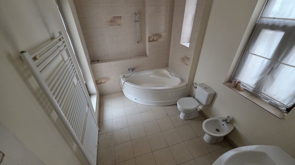 Apartament 4 camere de inchirat Armenasca Romana - Poză 44