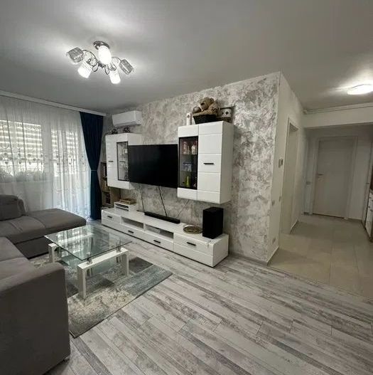 Apartament de vanzare, 2 camere, decomandat, 58mp, 2 locuri de parcare - Poză 1