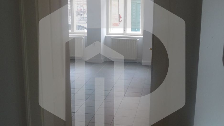 Spatiu de birouri central- str. Xenopol. 65 mp- 3 camere - Poză 4