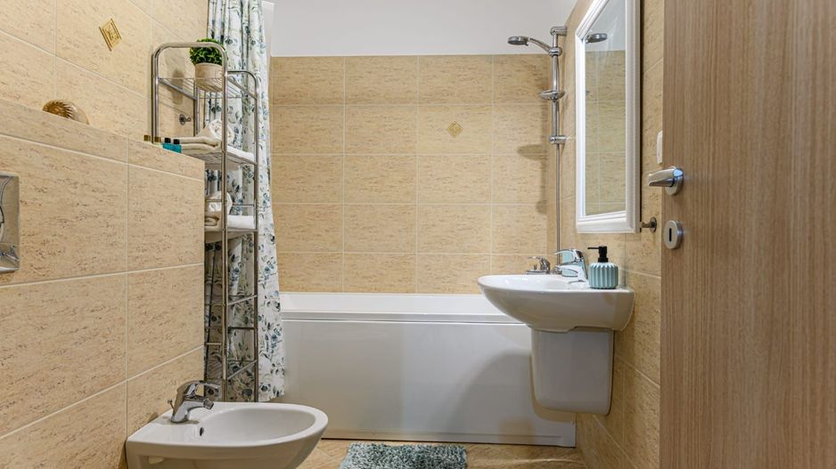 Cartier URBAN, lângă Mall Coresi, apartament 2 camere, mobilat, 550 euro - Poză 18