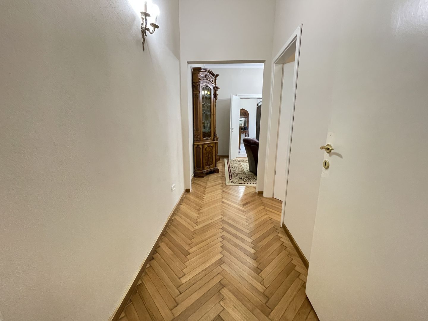 Apartament frumos in zona centrala - Poză 11