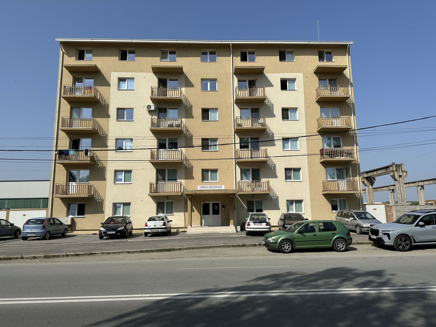 Garsoniera complet mobilata si utilata - Poză 1