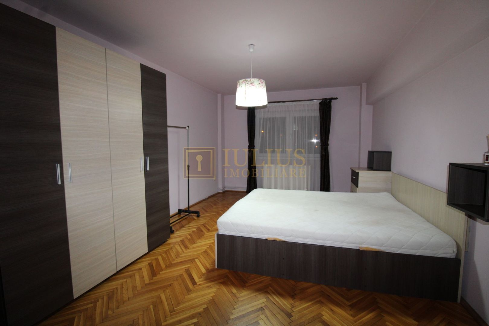 Complex, 4 camere, centrală proprie, aer condiționat - Poză 3