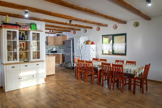 Pensiune agroturistică: 3 case tradiționale + teren în Desești - Poză 18