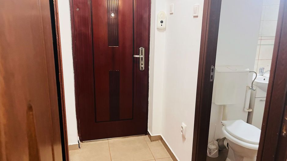 Garsoniera practica, locatie excelenta | Piata Baba Novac - Brazda - Poză 9