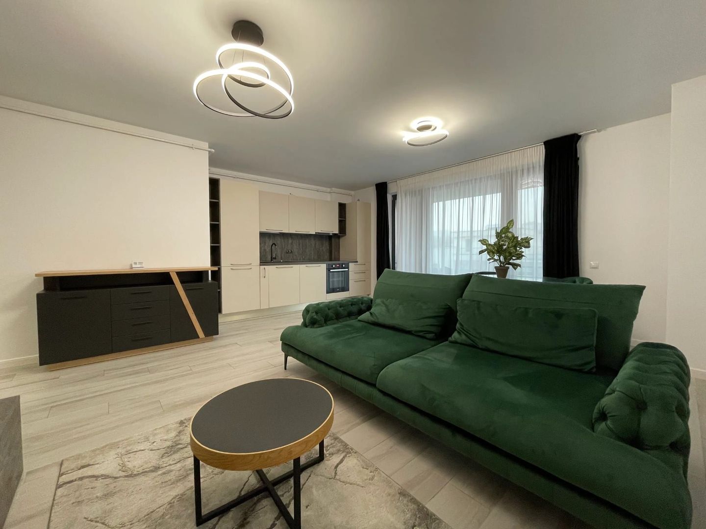 3 Camere Superfinisate Andrei Muresanu zona Piata Cipariu - Poză 2