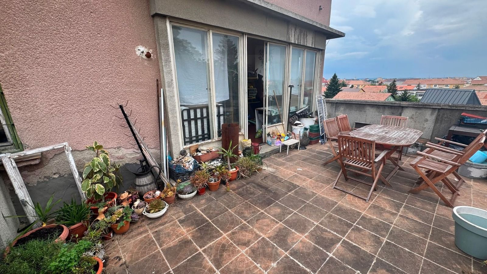 Apartament la casa 130 mp utili terasa 42 mp si pivnit zona Sub Arini - Poză 1