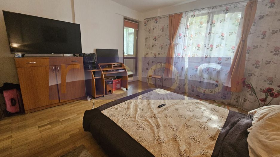 DE VANZARE STUDIO 52 MP | DECOMANDATA | PARCARE - Poză 1