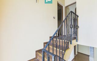 Casă spațioasă în Sântana - Poză 18