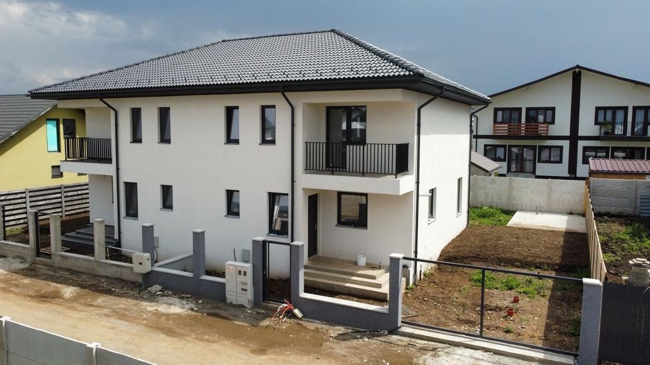 De Vânzare Duplex În Cartierul Izvor - Poză 1