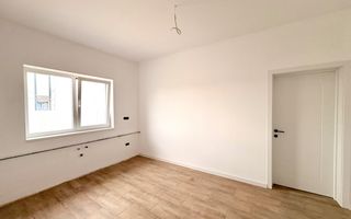 Duplex cu 4 camere, despărțit prin camera tehnica | Mosnita Veche - Poză 5