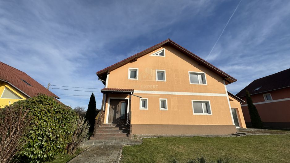 VILA 5 CAMERE,TEREN 560 MP, CAMPULUNG, ARGES - Poză 30