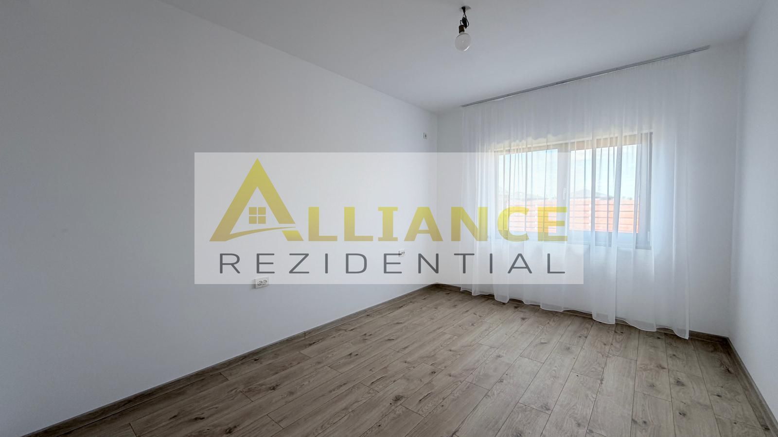 Casa Individuala - 3 camere - 2 bai - 375mp teren - Poză 7