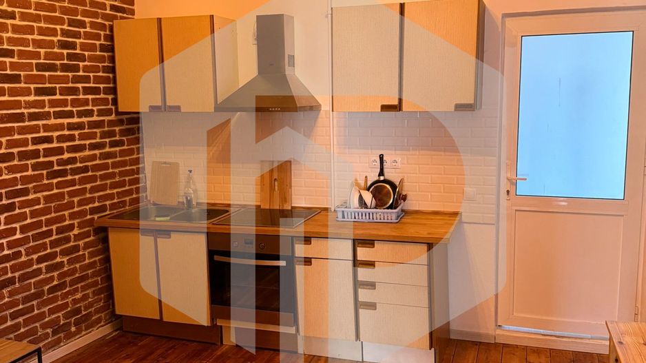 Apartament | De Inchiriat| 2 Camere | Centrul Istoric | 50mpu| Etaj 1 - Poză 2