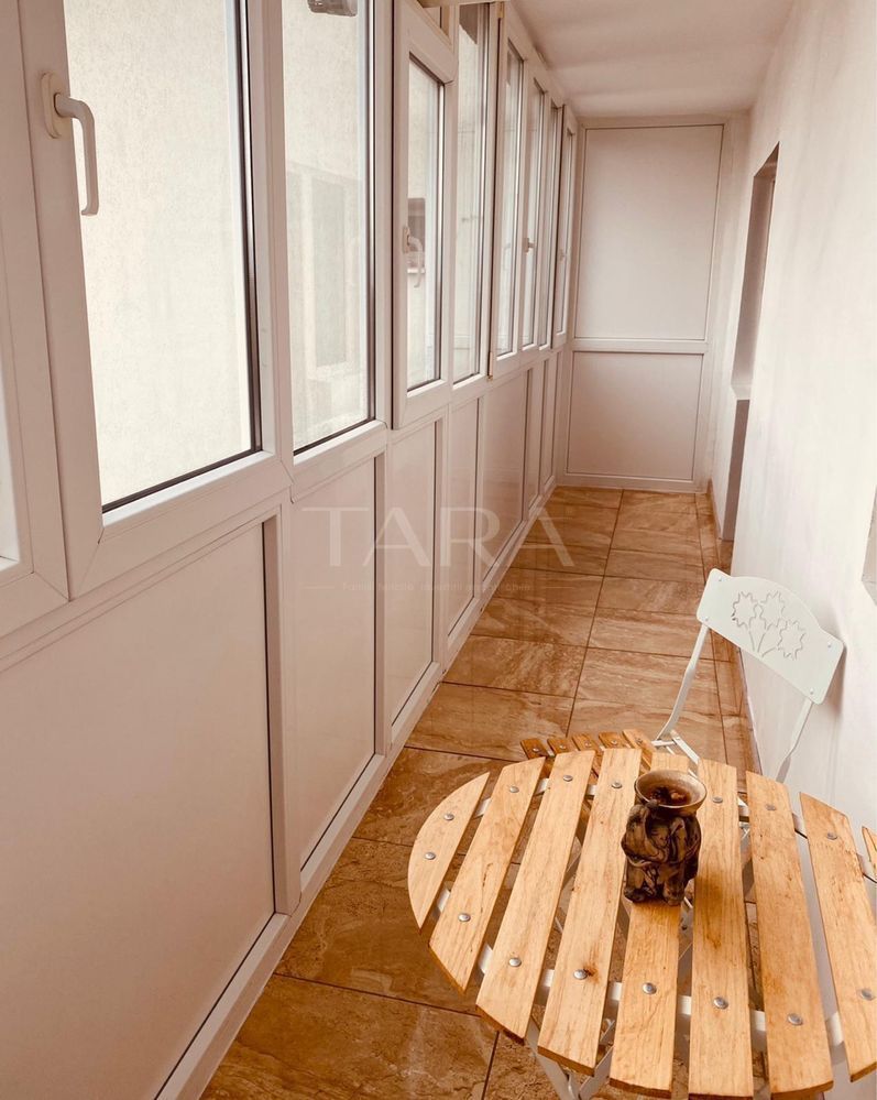 Apartament cu 2 camere, decomandat, balcon închis, zona Zorilor. - Poză 6