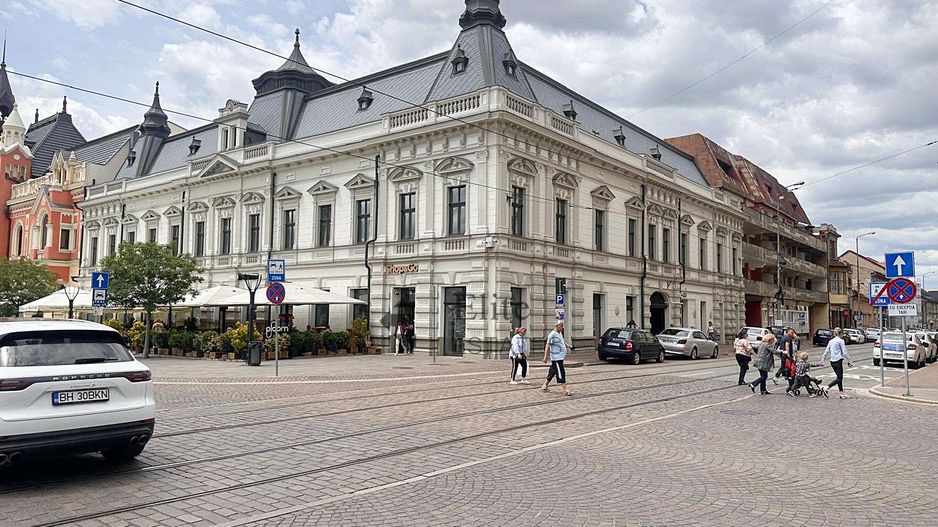 Spatiu pentru birouri ultracentral de inchiriat in Oradea - Poză 1