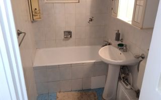 Vânzare apartament 2 camere semidecomandat Piața Progresul - Poză 2