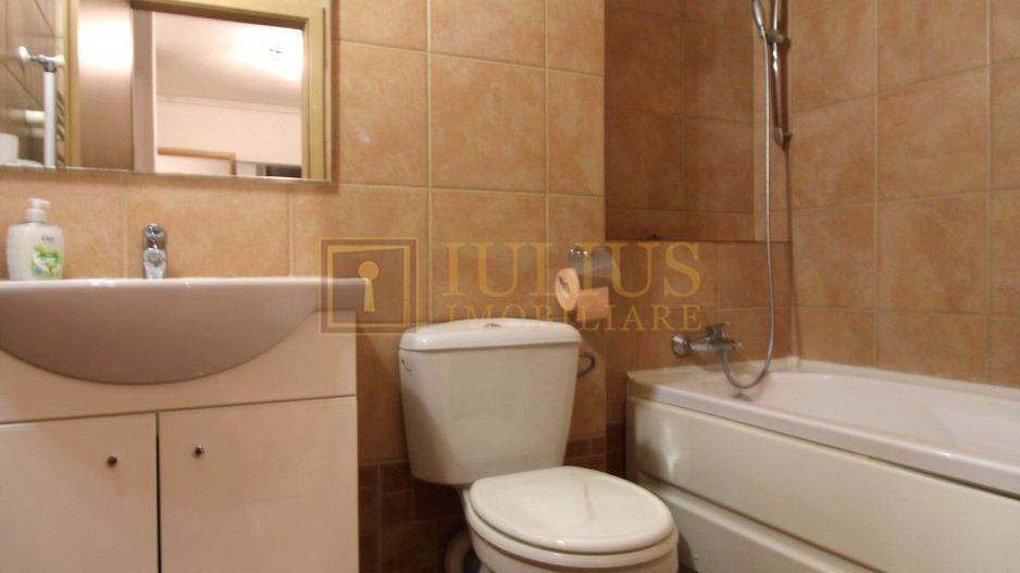 Aradului -2 camere, centrala proprie, loc de parcare - Poză 9