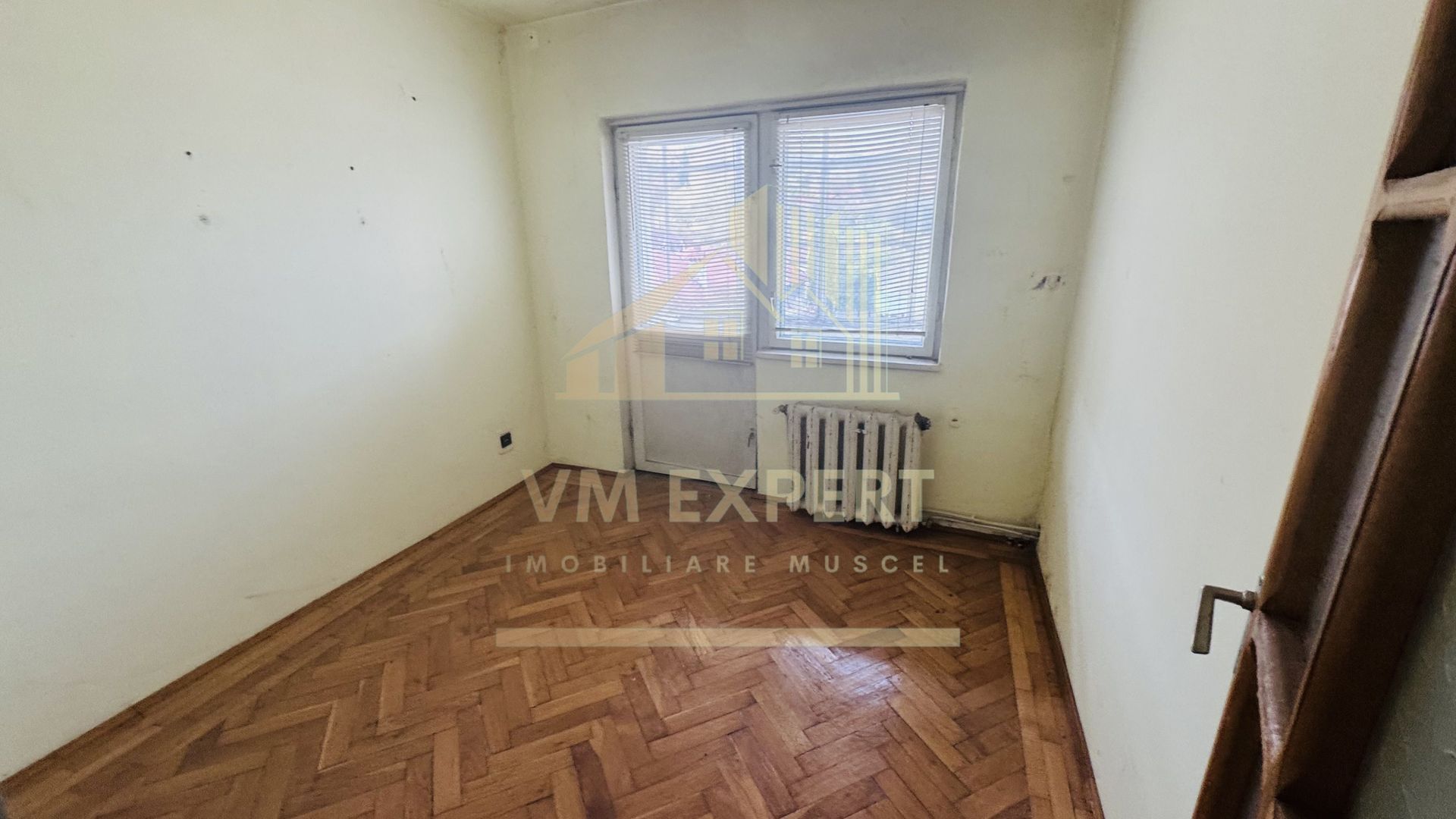 APARTAMENT 3 CAMERE ETAJ 3 CENTRU CAMPULUNG - Poză 23