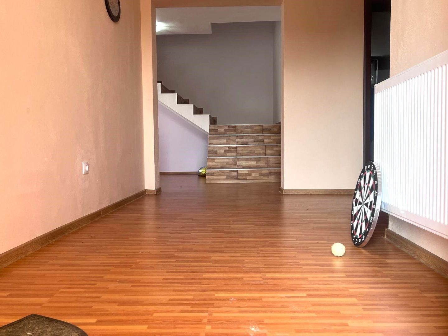 Priveliste frumoasa! Vanzare casa cu 3 camere in Sotanga! - Poză 17